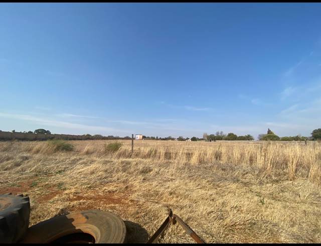 2,000M² VACANT LAND FOR SALE IN VANWAARTSHOF